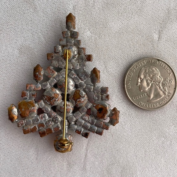 Vintage handmade Czech Christmas tree brooch. - Picture 6 of 16
